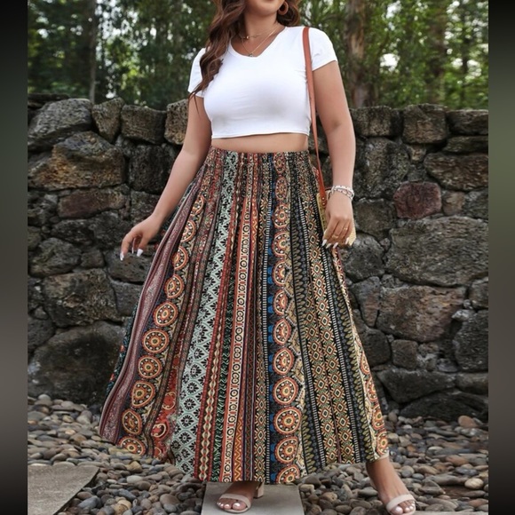 Dresses & Skirts - Boho plus geo print flare dress